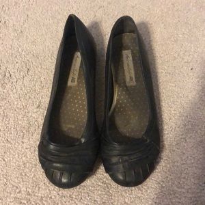 Women’s Black flats size 5